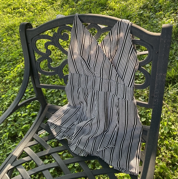 Black and White Striped Romper By Purple Snow Sz Small - Picture 1 of 6